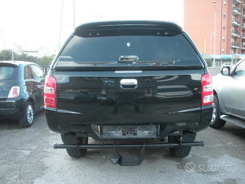 Usata Mitsubishi L200 181 CV (133 kW) 2020 Nero Pick-up