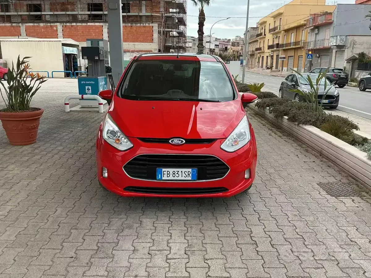 Usata Ford B-MAX 90 CV (66 kW) 2016 Rosso Monovolume