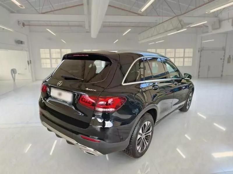 Usata Mercedes GLC200 Business 163 CV (119 kW) 2021 Nero SUV