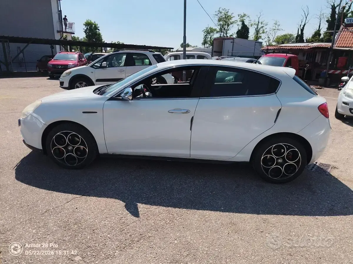 Usata Alfa Romeo Giulietta Progression 105 CV (77 kW) 2014 Bianco Utilitaria