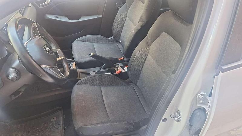 Usata Renault Clio V Business 101 CV (74 kW) 2022 Bianco Berlina