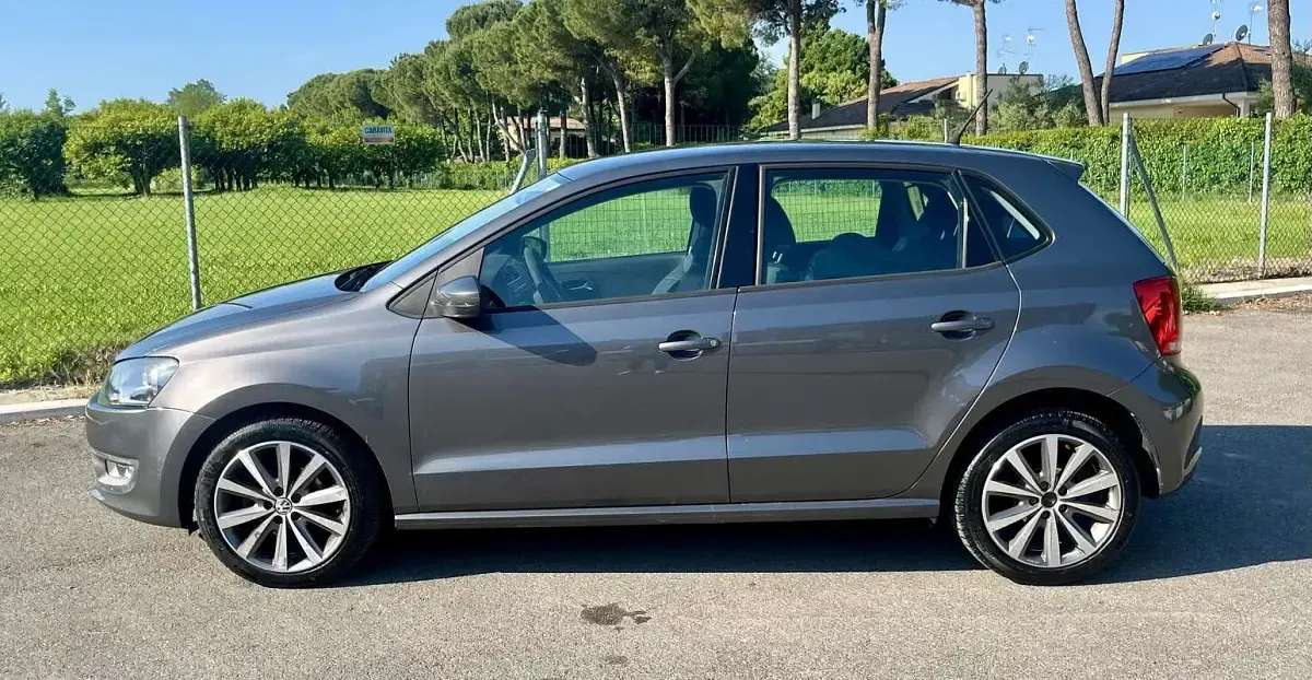 Usata VW Polo Comfortline 86 CV (63 kW) 2011 Grigio Utilitaria