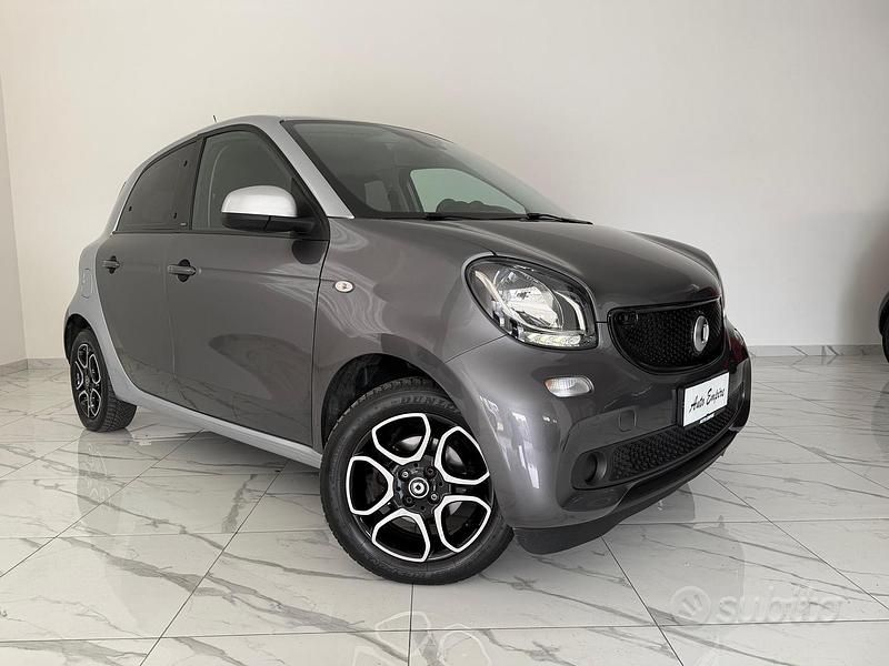 Usata Smart ForFour Passion 90 CV (66 kW) 2016 Grigio Utilitaria