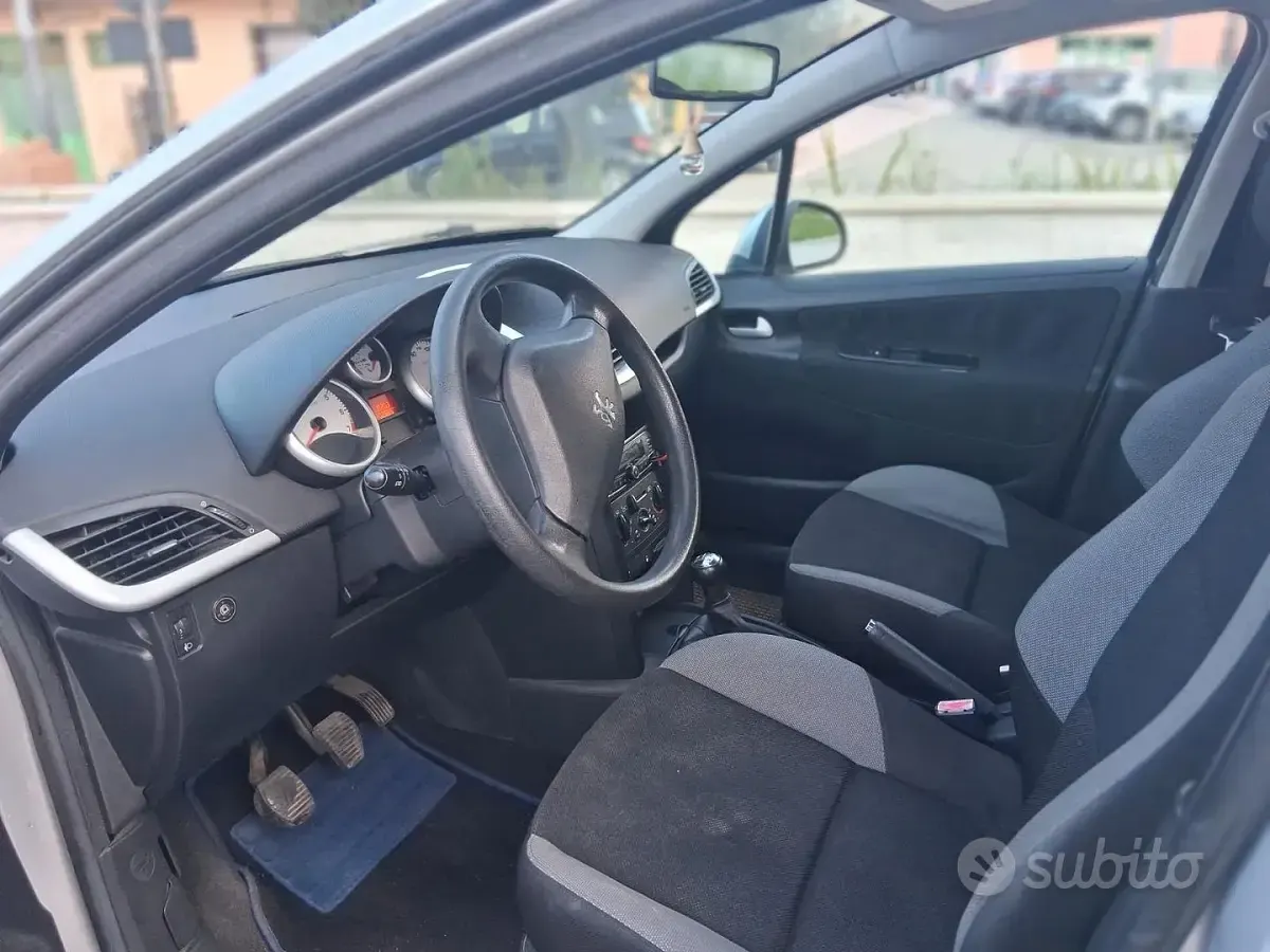 Usata Peugeot 207 73 CV (53 kW) 2009 Grigio Berlina
