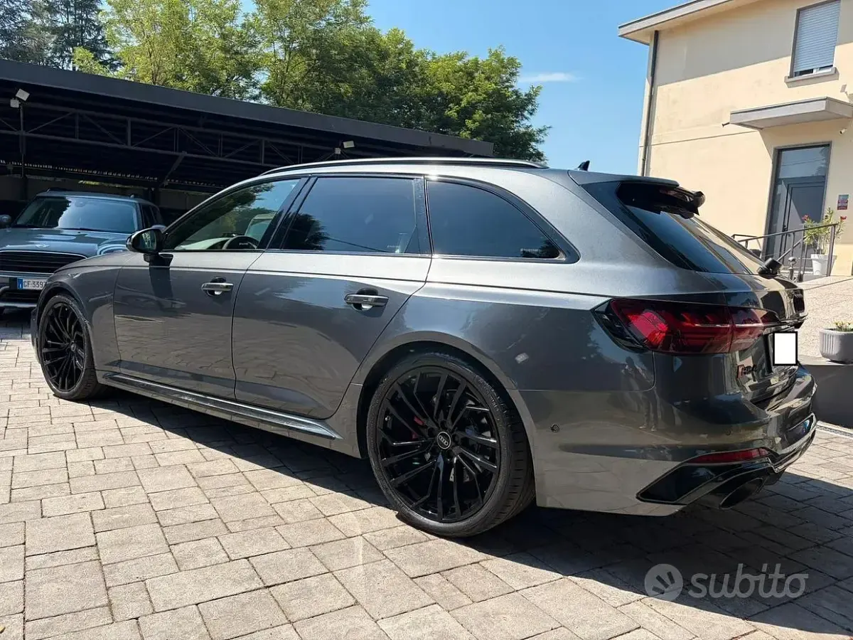 Usata Audi RS4 450 CV (330 kW) 2021 Grigio Station wagon
