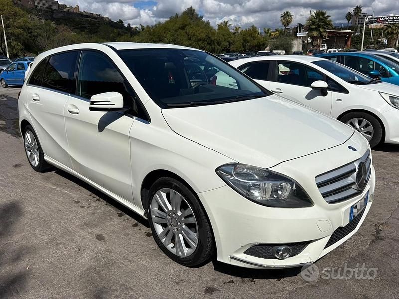 Usata Mercedes B180 Executive 108 CV (79 kW) 2013 Bianco Monovolume