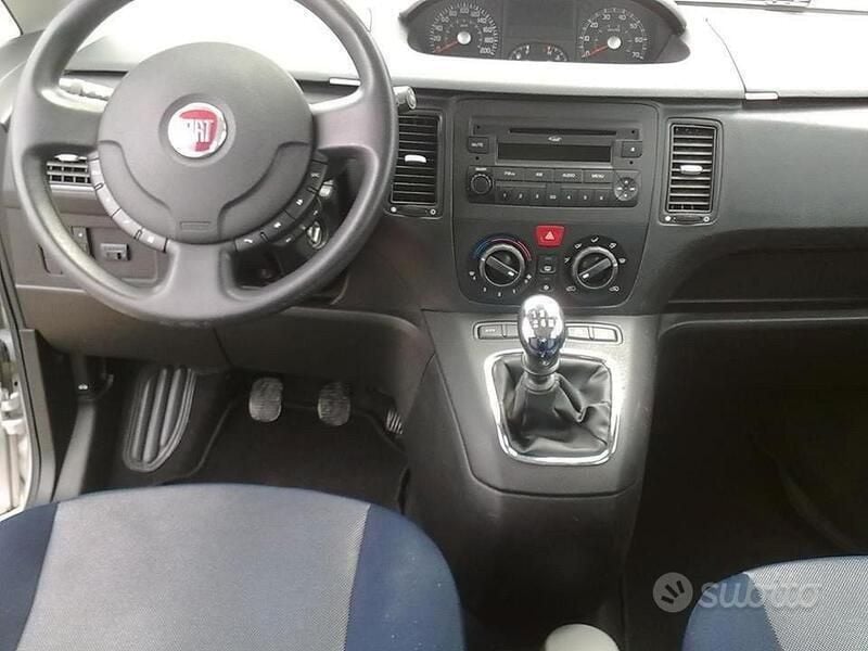 Usata Fiat Idea 77 CV (56 kW) 2006 Grigio Monovolume