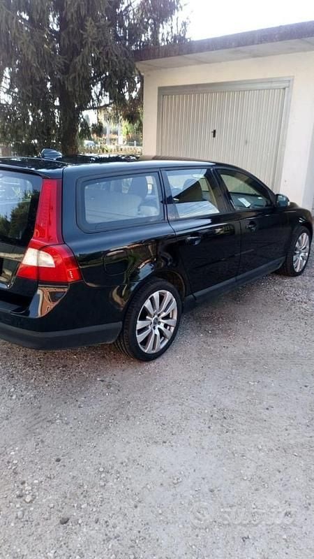 Usata Volvo V70 136 CV (100 kW) 2010 Station wagon