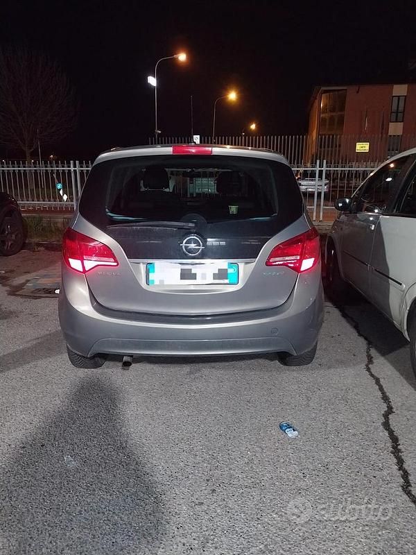 Usata Opel Meriva 95 CV (69 kW) 2011 Grigio Monovolume