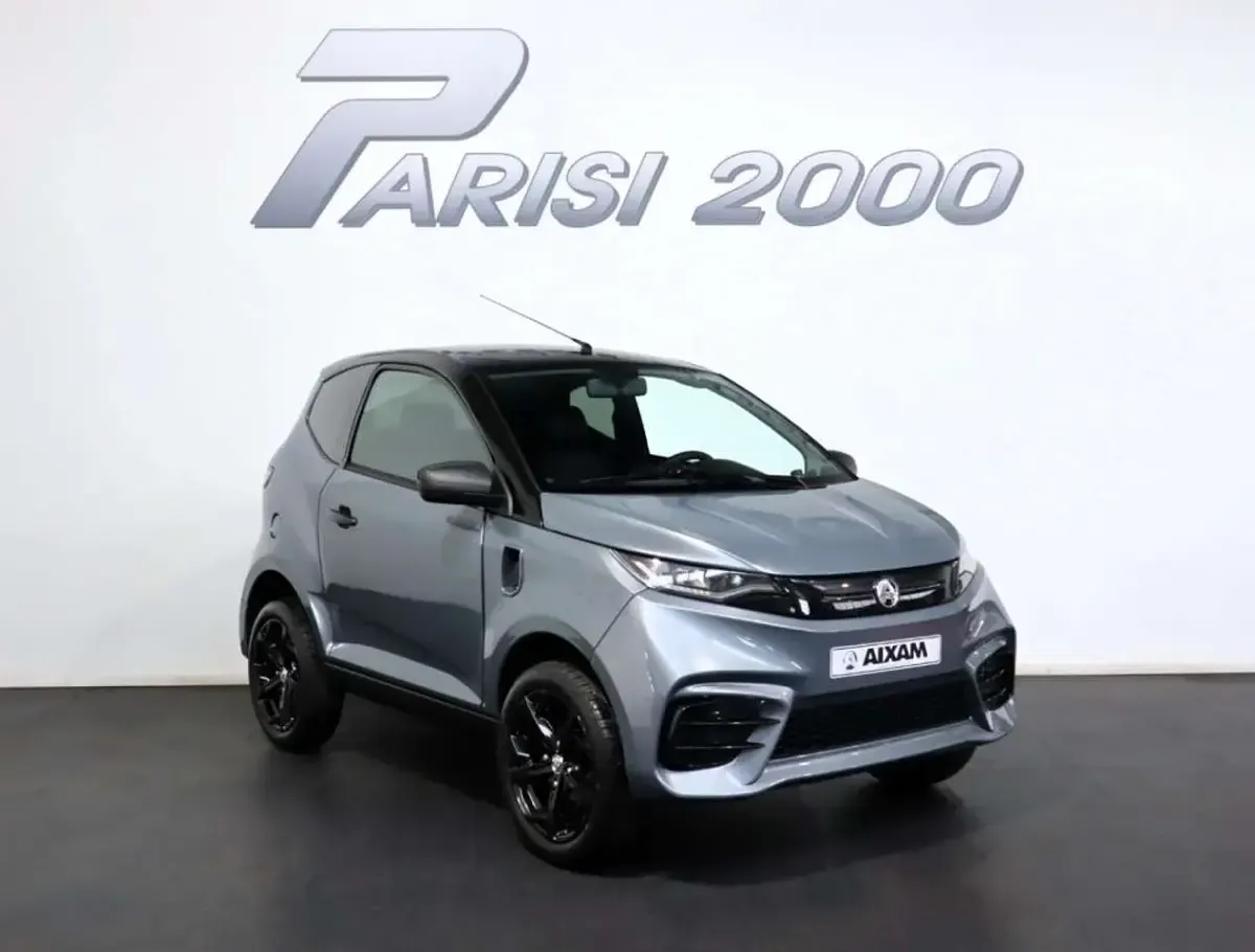 Usata Aixam AMBITION Sport 5 kW (8 CV) 2024 Grigio / tetto nero Utilitaria