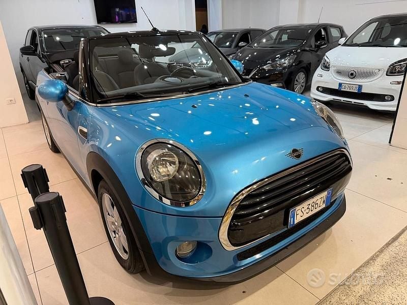 Usata Mini Cooper Cabriolet 115 CV (84 kW) 2018 Blu Cabrio