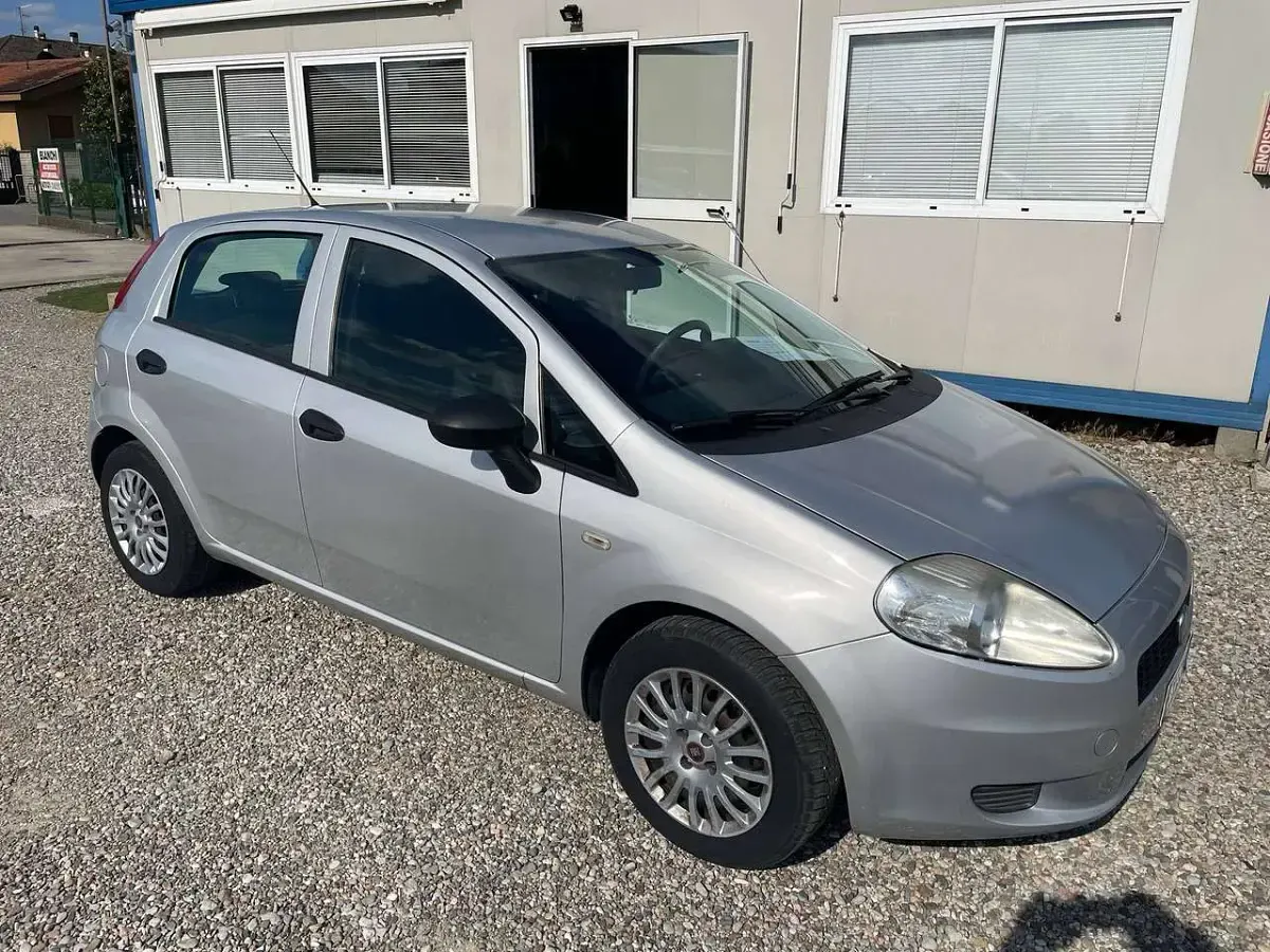 Usata Fiat Punto Evo Active 69 CV (50 kW) 2012 Grigio Utilitaria