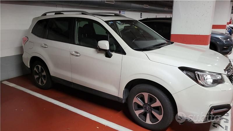 Bianco Usata 2018 Subaru Forester SUV | 11.900 € (Ottimo prezzo) - Immagine 1/4