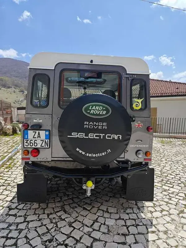 Usata Land Rover Defender 122 CV (89 kW) 2014 Grigio SUV