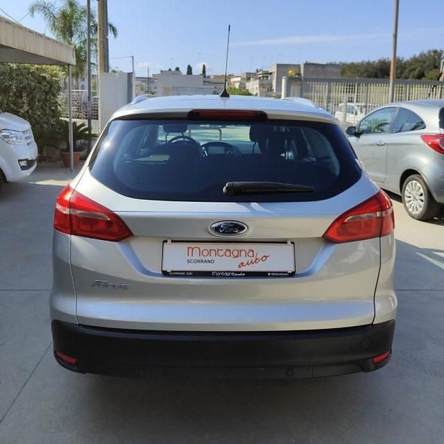 Usata Ford Focus Business Edition 120 CV (88 kW) 2018 Argento Station wagon