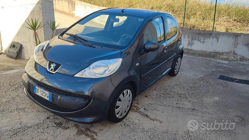 Usata Peugeot 107 68 CV (50 kW) 2007 Other Utilitaria