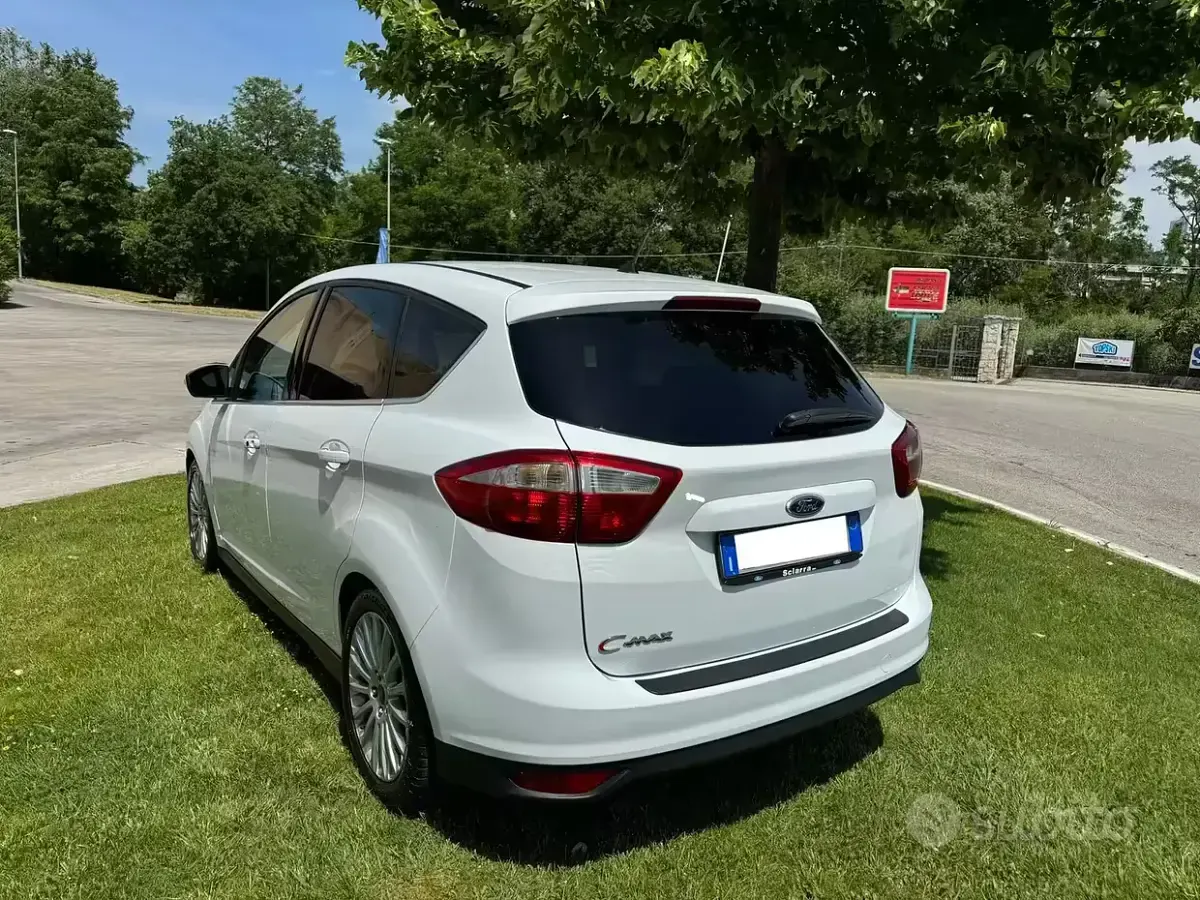 Usata Ford C-MAX Titanium 115 CV (84 kW) 2015 Bianco Monovolume