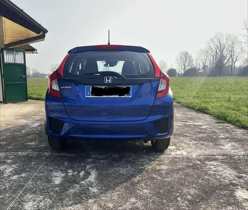 Usata Honda Jazz Comfort 102 CV (75 kW) 2017 Blu/azzurro Utilitaria