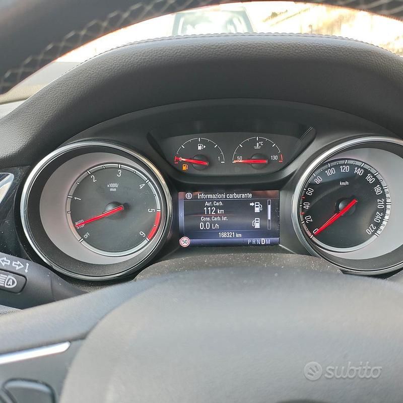 Usata Opel Insignia Business 136 CV (100 kW) 2018 Station wagon