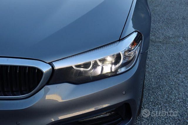 Usata BMW 520 Sport Line 190 CV (139 kW) 2018 Grigio scuro Station wagon