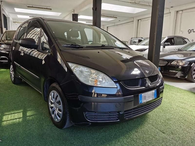 Usata Mitsubishi Colt Inform 75 CV (55 kW) 2008 Nero Berlina