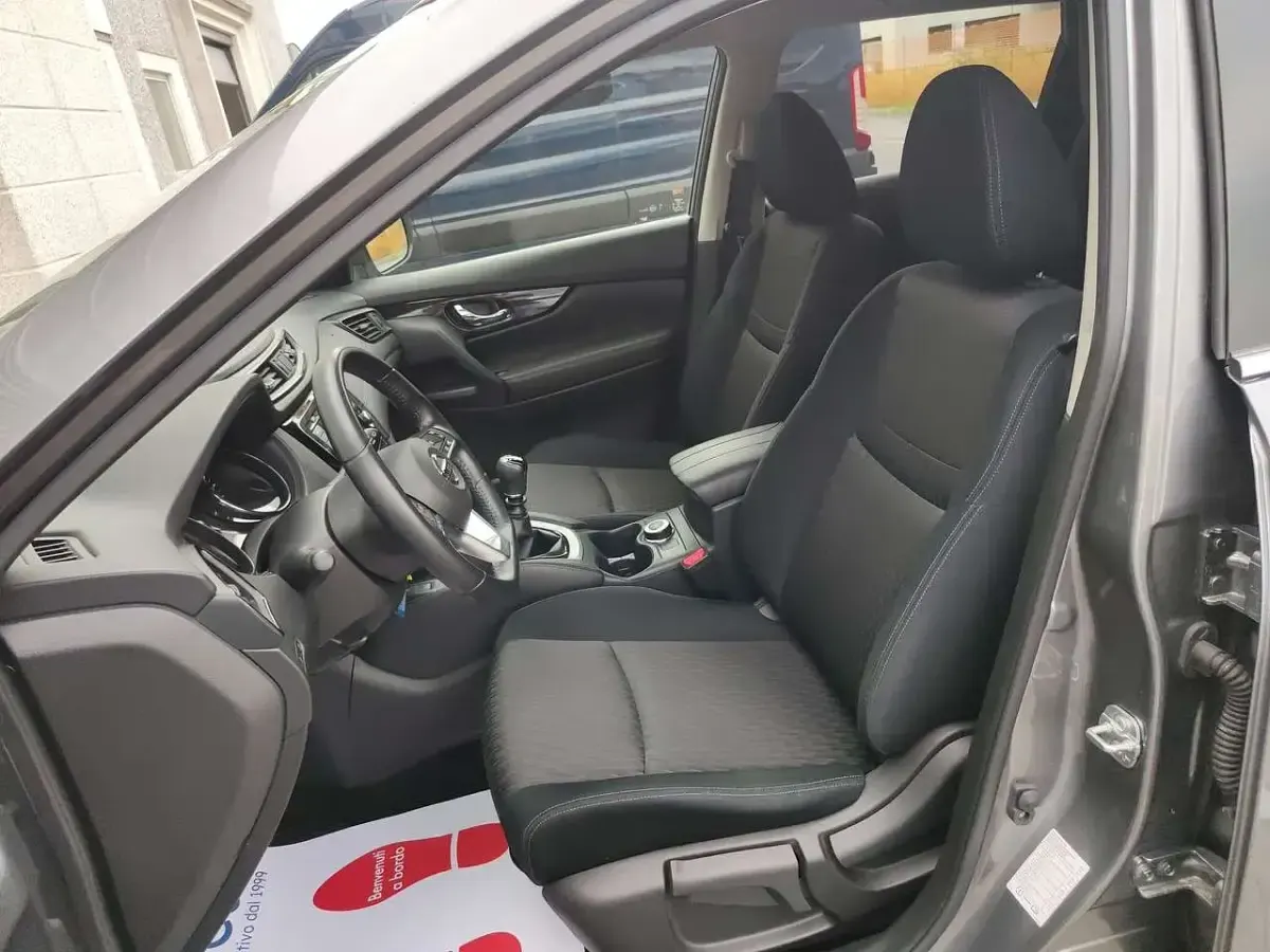 Usata Nissan X-Trail 150 CV (110 kW) 2020 Grigio SUV