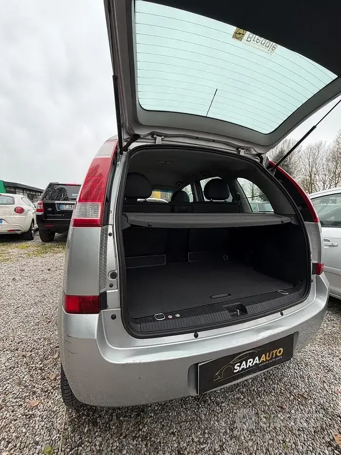 Usata Opel Meriva 125 CV (91 kW) 2005 Grigio Monovolume