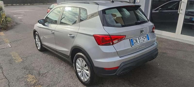 Usata Seat Arona Reference 95 CV (69 kW) 2023 Grigio SUV