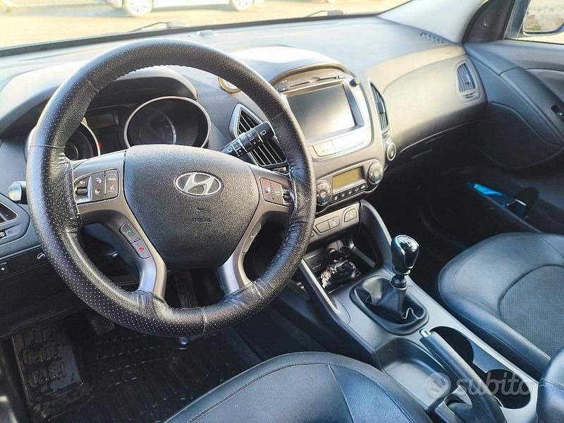 Usata Hyundai ix35 Xpossible 116 CV (85 kW) 2014 Nero SUV