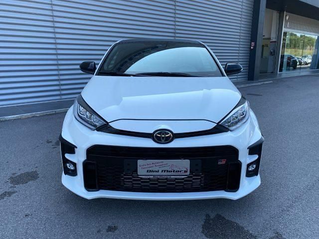 Usata Toyota Yaris 261 CV (191 kW) 2021 Bianco Utilitaria