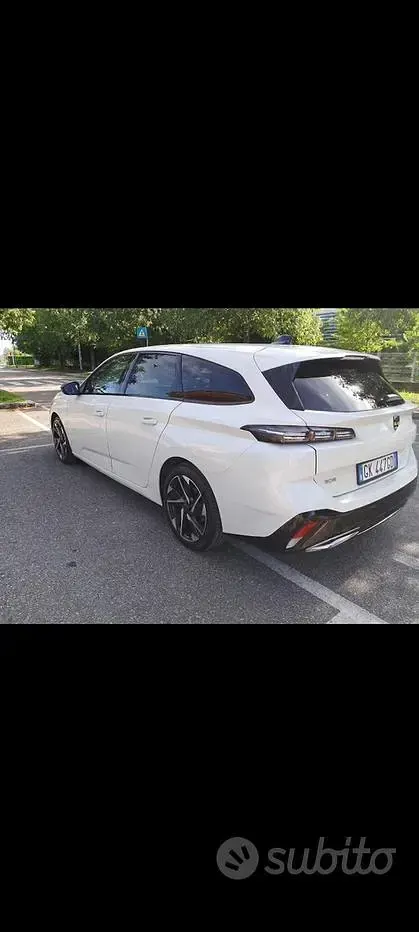 Usata Peugeot 308 131 CV (96 kW) 2022 Bianco Station wagon