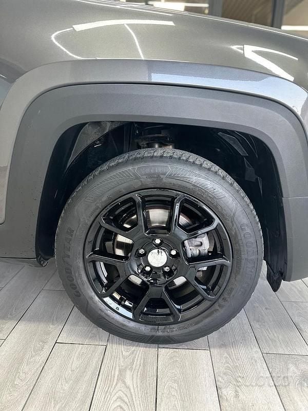 Usata Jeep Renegade Limited 120 CV (88 kW) 2017 Grigio SUV