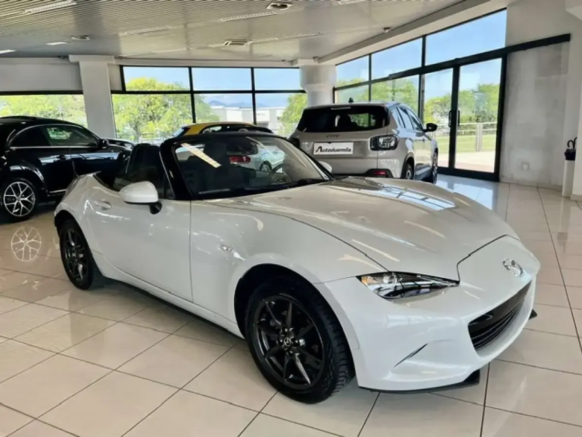 Usata Mazda MX5 Exceed 131 CV (96 kW) 2016 Grigio Cabrio