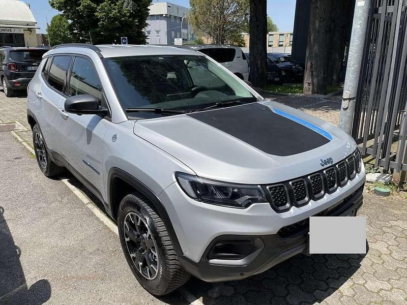 Usata Jeep Compass Trailhawk 241 CV (177 kW) 2021 Argento SUV