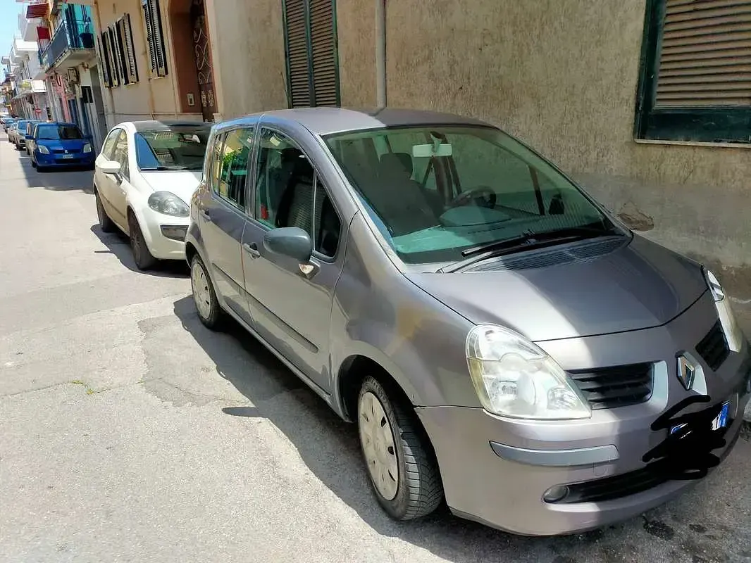 Usata Renault Modus 75 CV (55 kW) 2006 Verde Monovolume