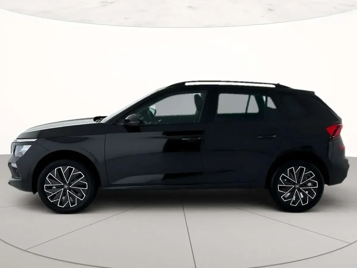 Nuova Skoda Kamiq 116 CV (85 kW) 2026 Nero tulipano perlato SUV
