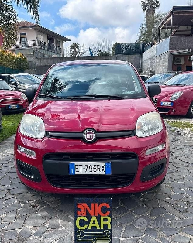 Usata Fiat Panda Easy 69 CV (50 kW) 2014 Rosso Utilitaria