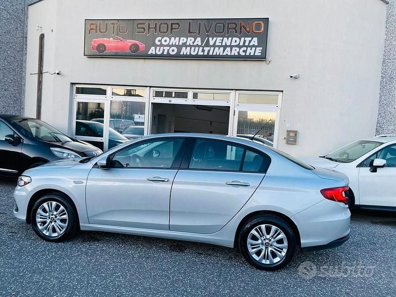 Usata Fiat Tipo Lounge 95 CV (69 kW) 2018 Grigio Berlina