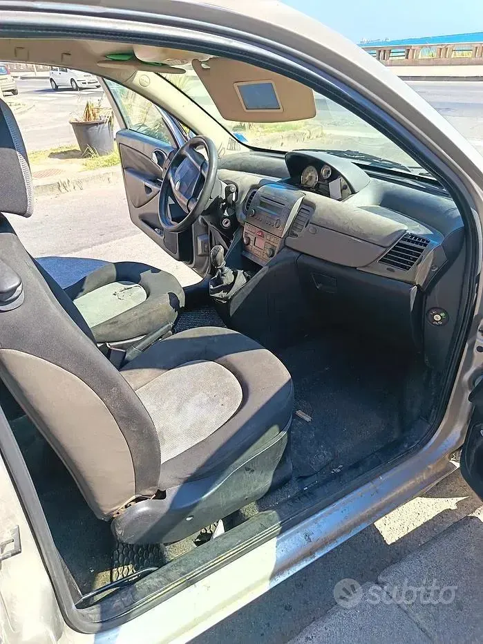 Usata Lancia Ypsilon 80 CV (58 kW) 2004 Utilitaria