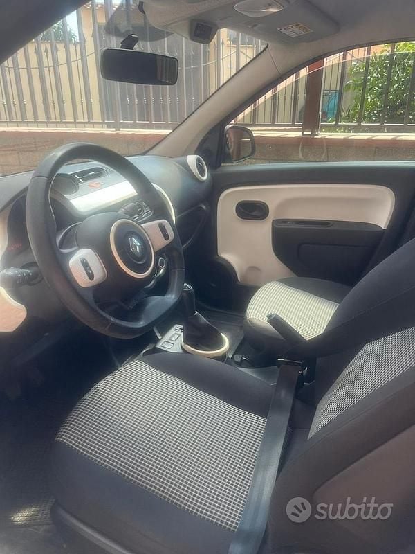 Usata Renault Twingo 69 CV (50 kW) 2017 Utilitaria