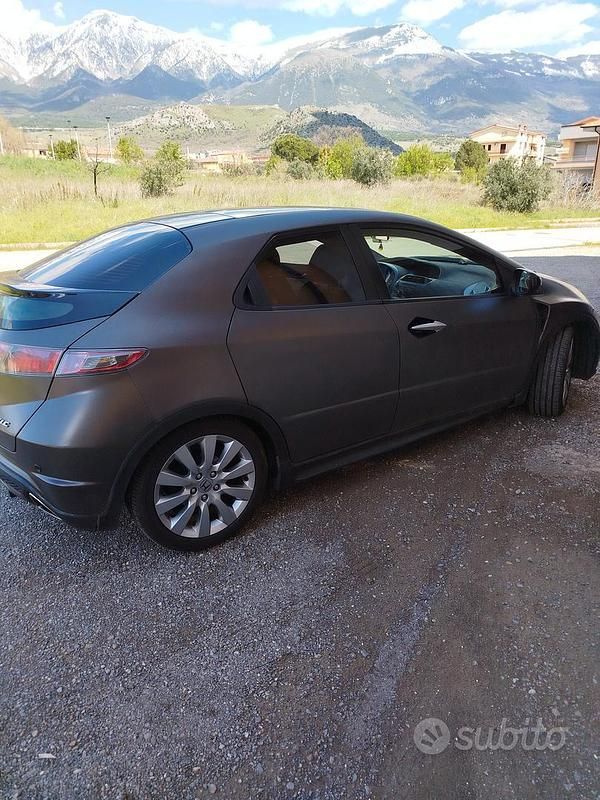 Usata Honda Civic 140 CV (102 kW) 2007 Grigio Berlina