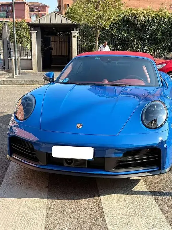 Usata Porsche 911 Carrera Cabriolet 394 CV (289 kW) 2025 Blu/azzurro Cabrio