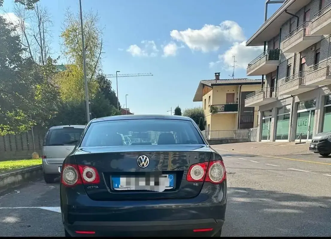 Usata VW Jetta Comfortline 102 CV (75 kW) 2007 Berlina