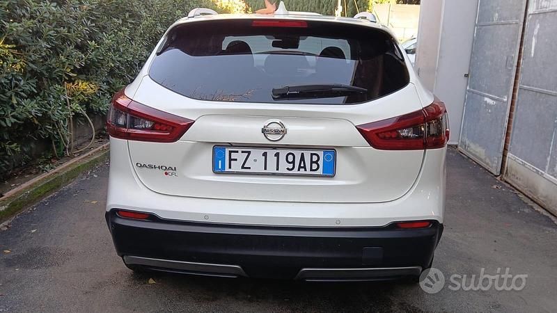 Usado Nissan Qashqai Visia 116 HP (85 kW) 2020 Branco SUV