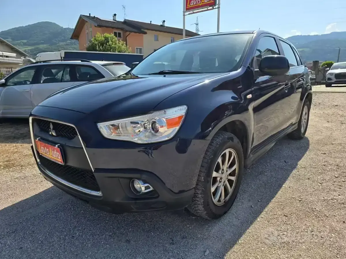 Usata Mitsubishi ASX Invite 150 CV (110 kW) 2013 Blu SUV