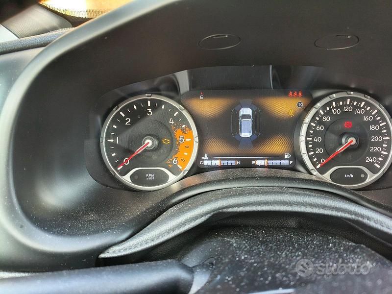 Usata Jeep Renegade 120 CV (88 kW) 2018 Grigio SUV