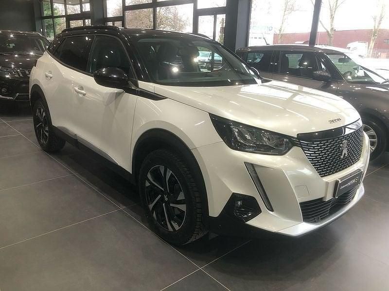 Usata Peugeot 2008 Allure 131 CV (96 kW) 2020 Bianco magnolia tetto nero SUV