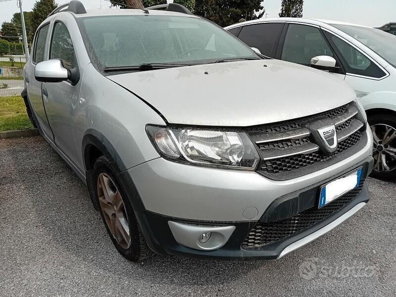 Usato 2015 Dacia Sandero 1.5 Diesel 90 CV (3.000 €)