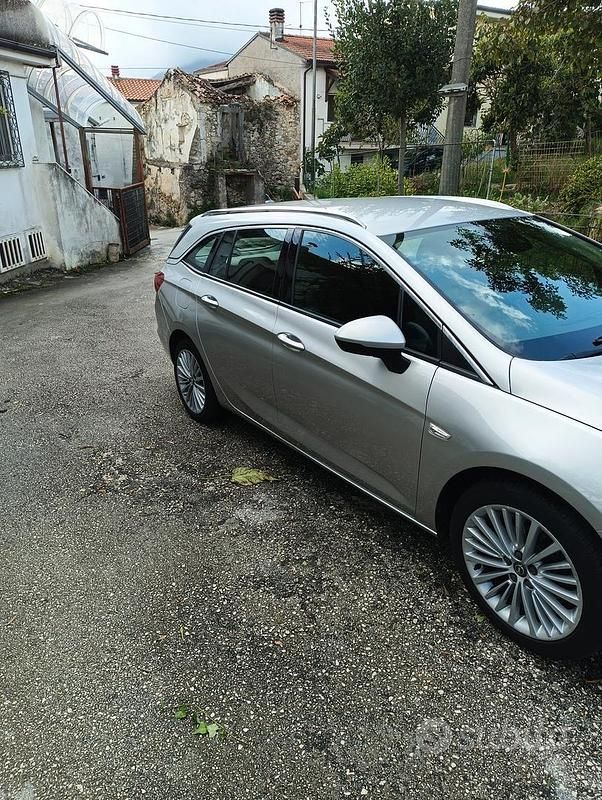 Usata Opel Astra 101 CV (74 kW) 2019 Grigio Station wagon
