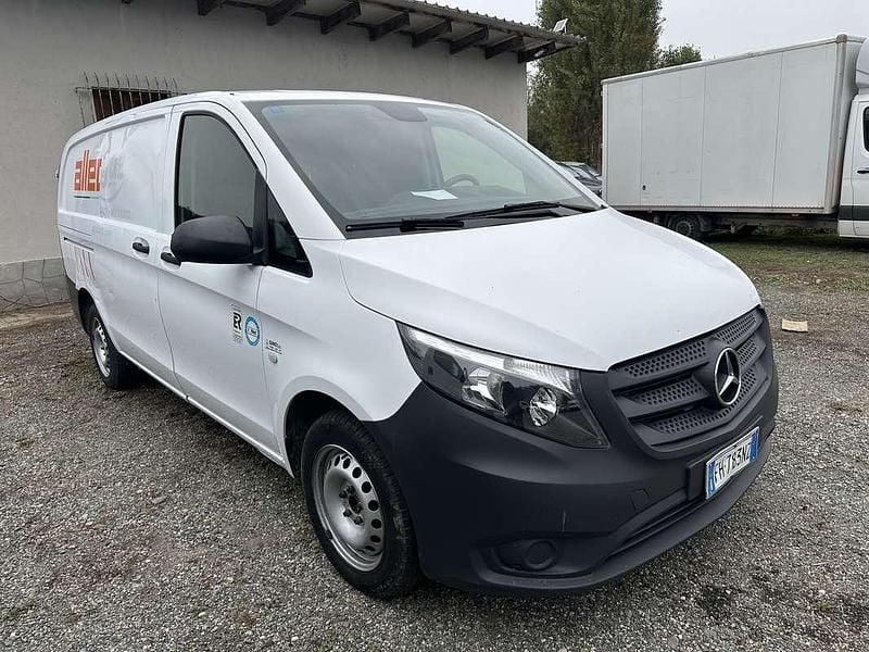 Usata Mercedes Vito 136 CV (100 kW) 2017 Furgone